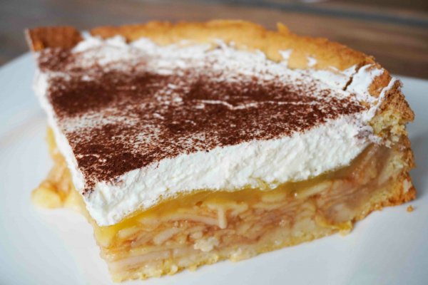 Apfelweincreme-Torte